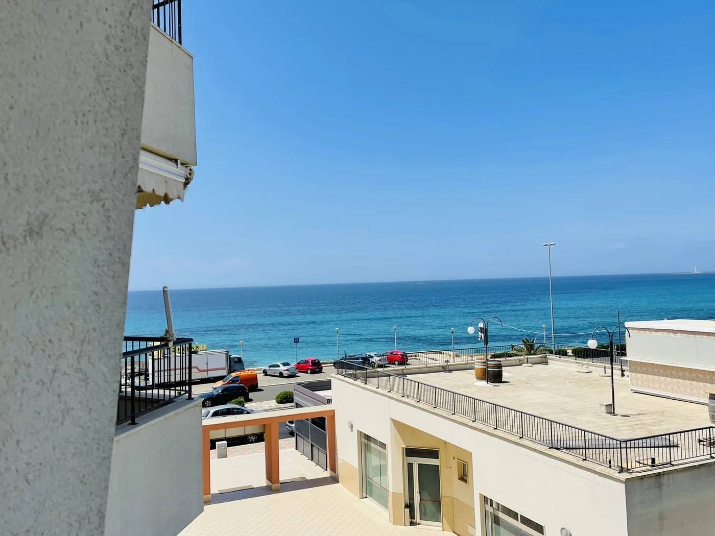 Vista mare laterale dal balcone del Trilocale B2/1 Residence Rosa Virginia Gallipoli